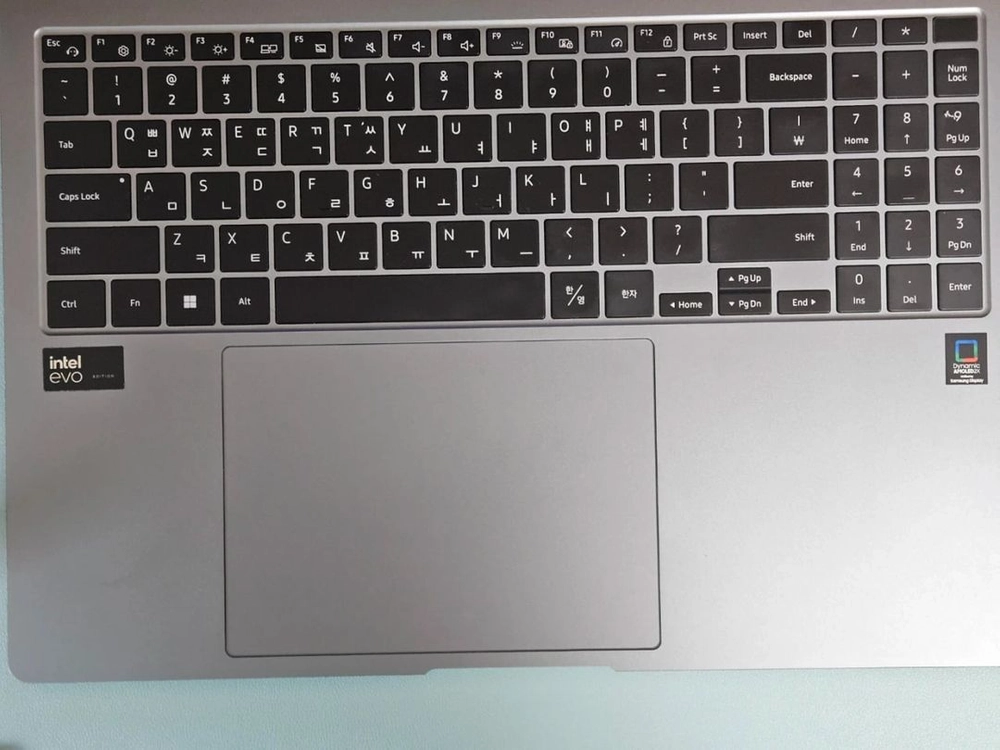 삼성 갤럭시북4 Pro 16 NT960XGK-KD72G 울트라7 32GB 1TB 이미지