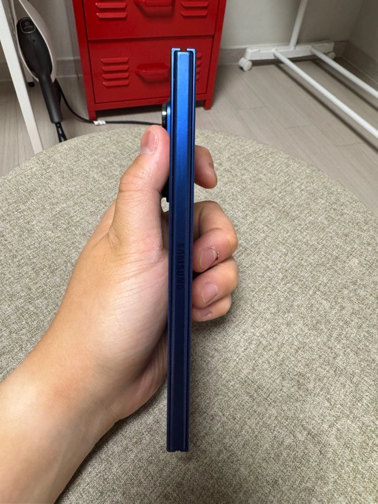 갤럭시 Z폴드7 1TB 판매합니다. - 안심되는 중고거래