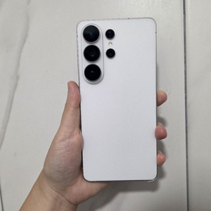 갤럭시s26울트라 512GB S급 새상품급 화이트 자급제 삼성전자 핸드폰 휴대폰 이미지