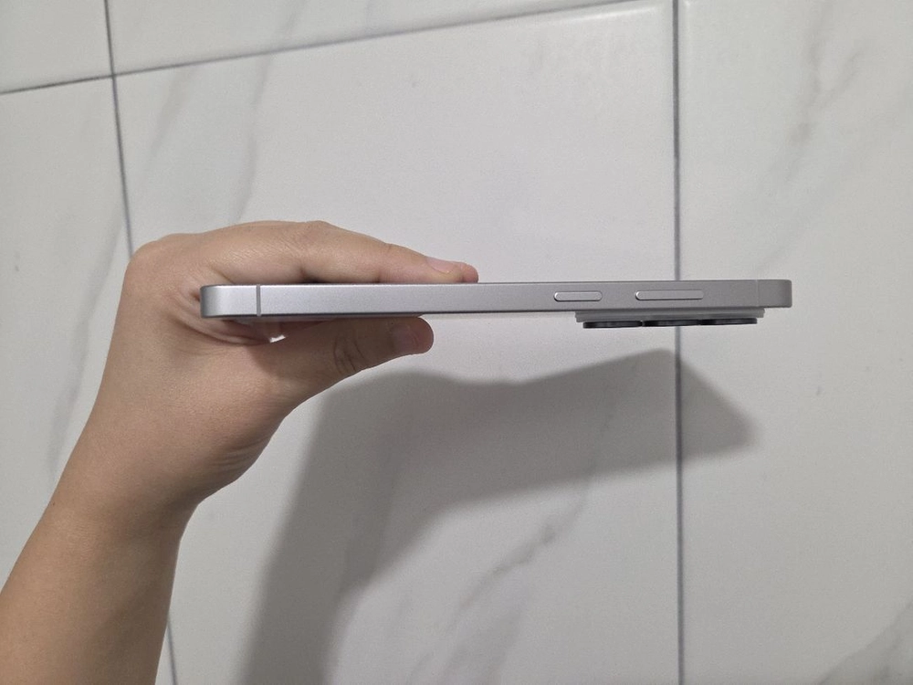 갤럭시s26울트라 512GB S급 새상품급 화이트 자급제 삼성전자 핸드폰 휴대폰 이미지