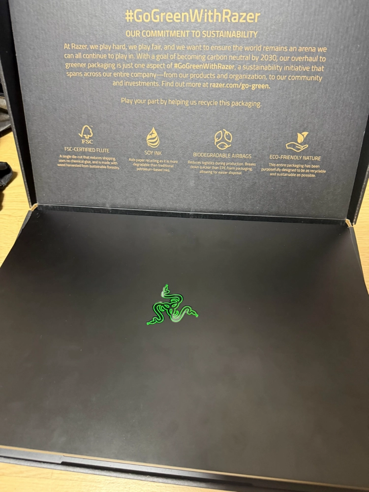 레이저블레이드 18 고사양 게이밍노트북 판매합니다 i9-13950hx rtx4070 - 안심되는 중고거래