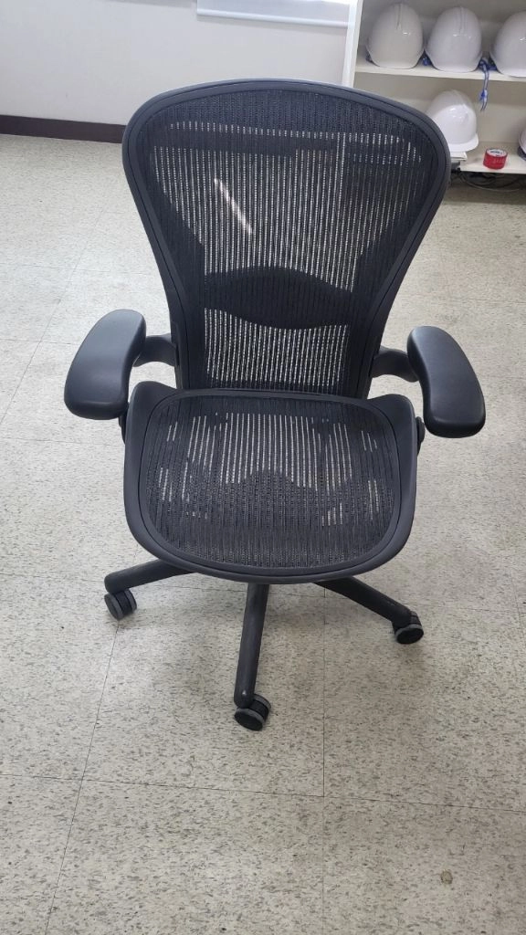 수입명품,허먼밀러 에어론체어 이미지