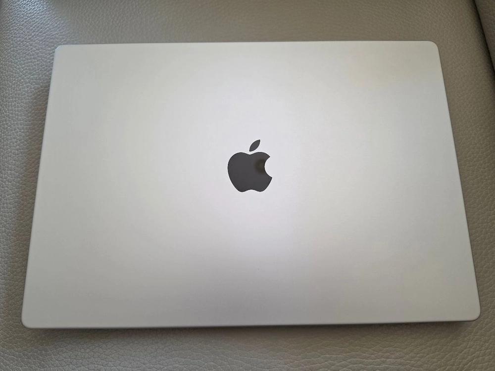 M4 Max 맥북프로 16인치 (36GB/1TB) S급 이미지