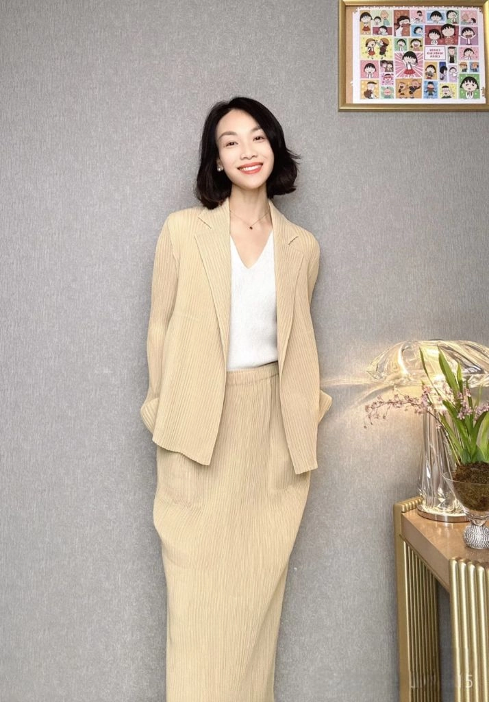 이세이미야케 해칭 자켓,탑,스커트 3pcs 이미지