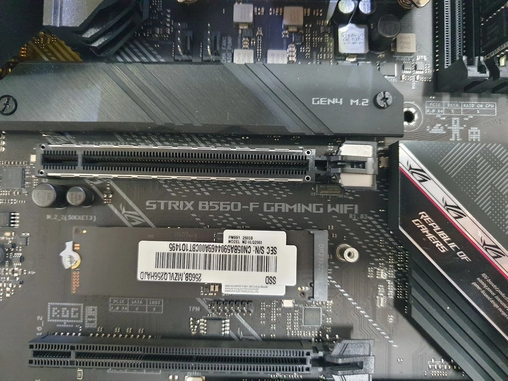 i9-10900K ASUS STRIX B560-F GAMING WIFI 쿨러마스터 이미지