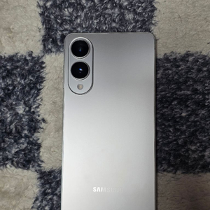 갤럭시 s25 엣지 256GB + 맥세이프 케이스 2개 등 포함 이미지
