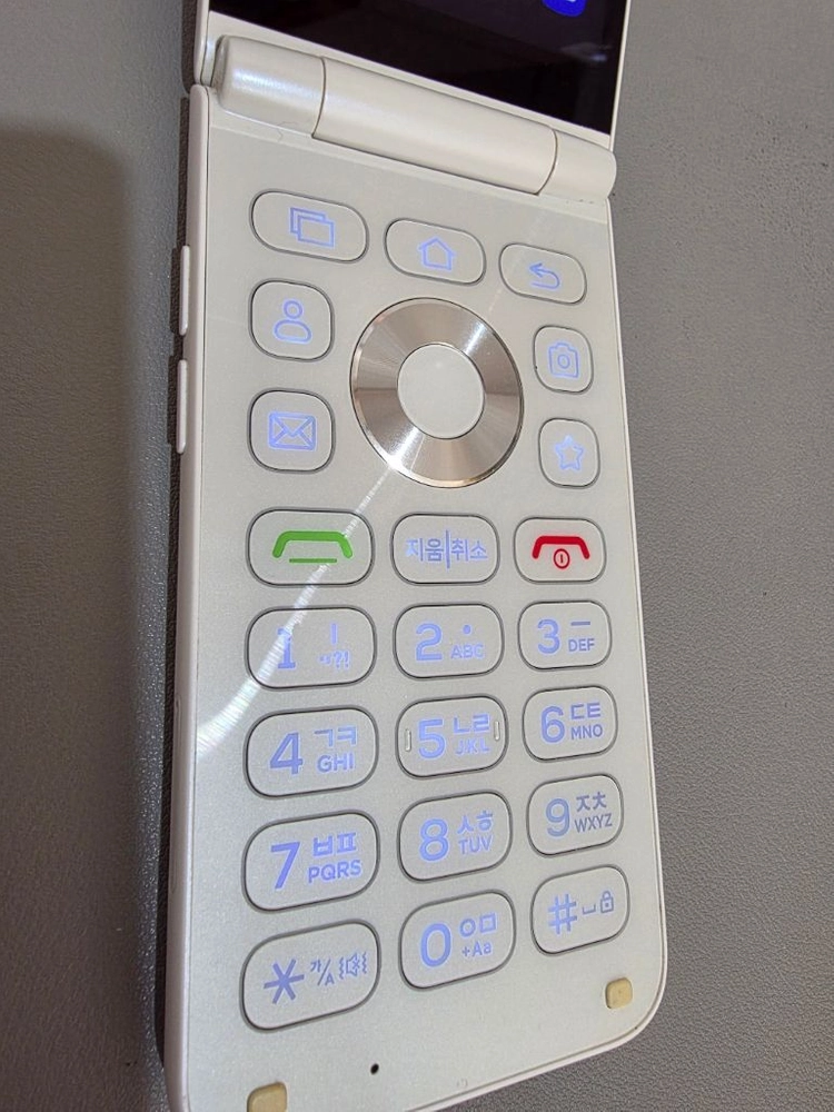스타일폴더2 32GB 화이트 펄 이미지