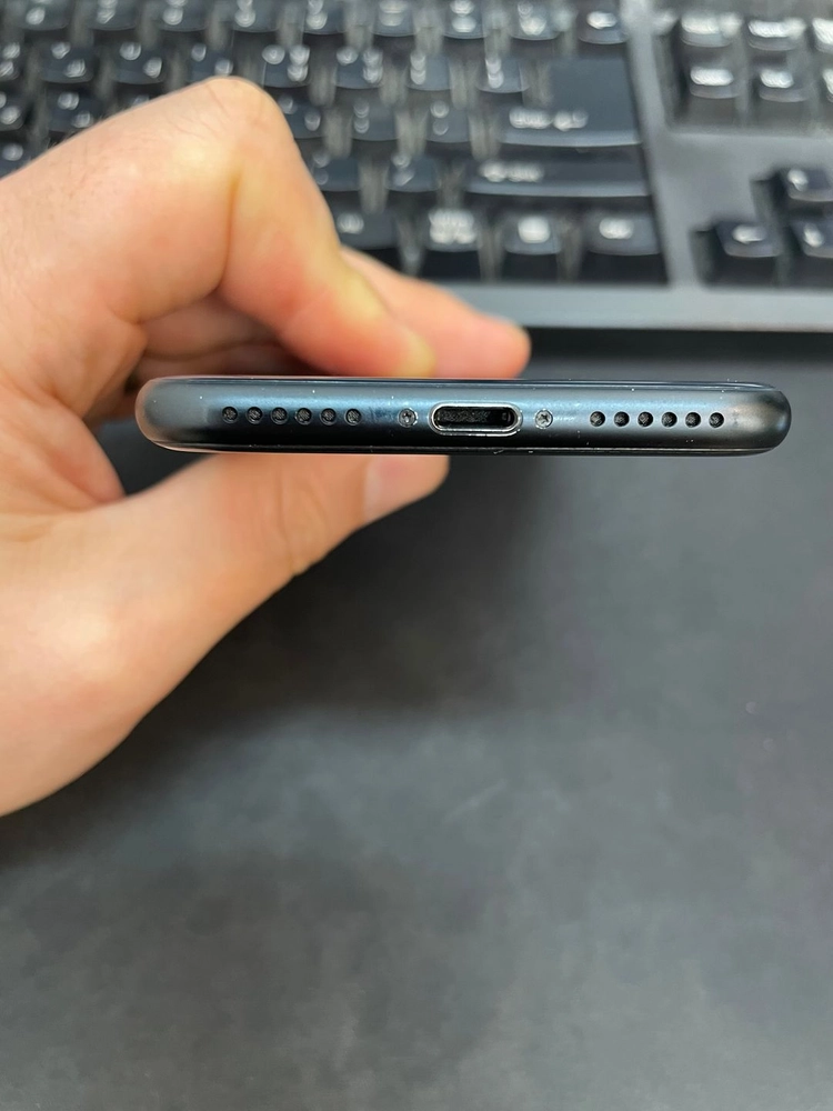 아이폰SE3 블랙 128GB 상태좋은 중고29만팝니다. 이미지
