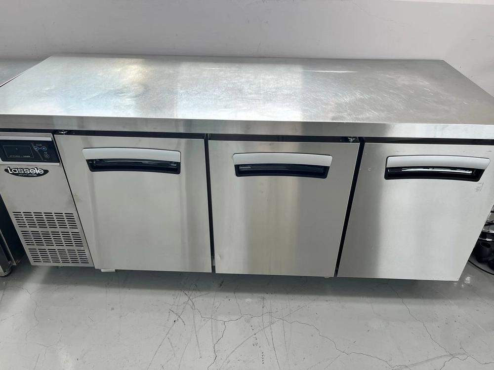 라셀르 테이블냉장고 1800 LT-1835R 업소용 카페 3도어 중고 간냉식 이미지