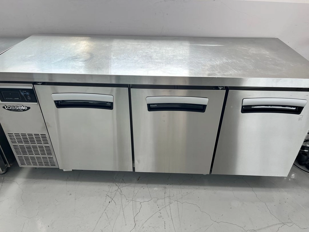 라셀르 테이블냉장고 1800 LT-1835R 업소용 카페 3도어 중고 간냉식 이미지