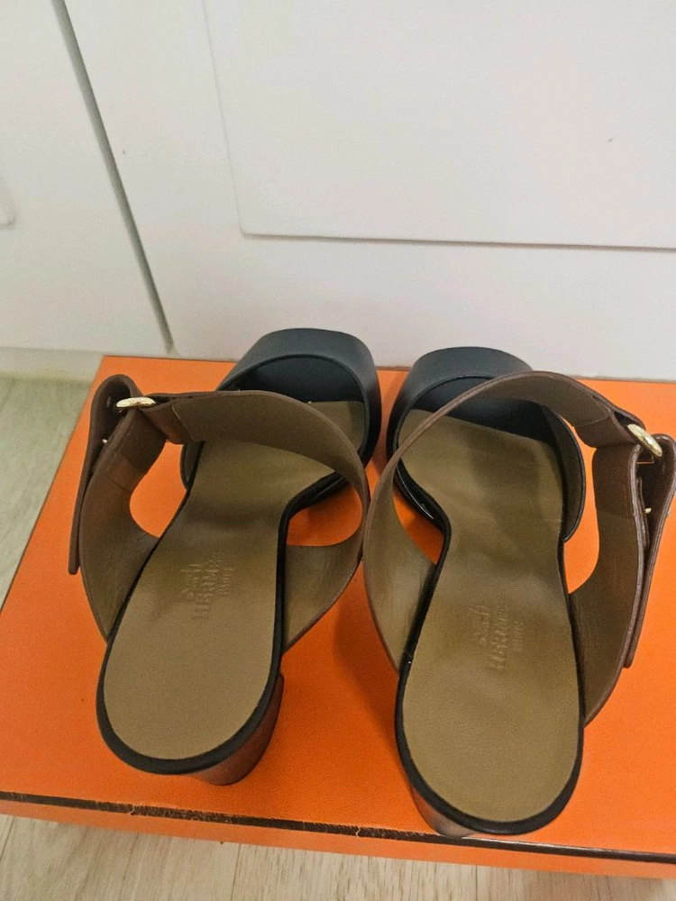 에르메스 통굽슬리퍼 36반 새상품 이미지
