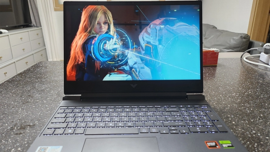 HP 고성능 라이젠5 빅터스 게이밍 노트북/RTX4050 - 안심되는 중고거래