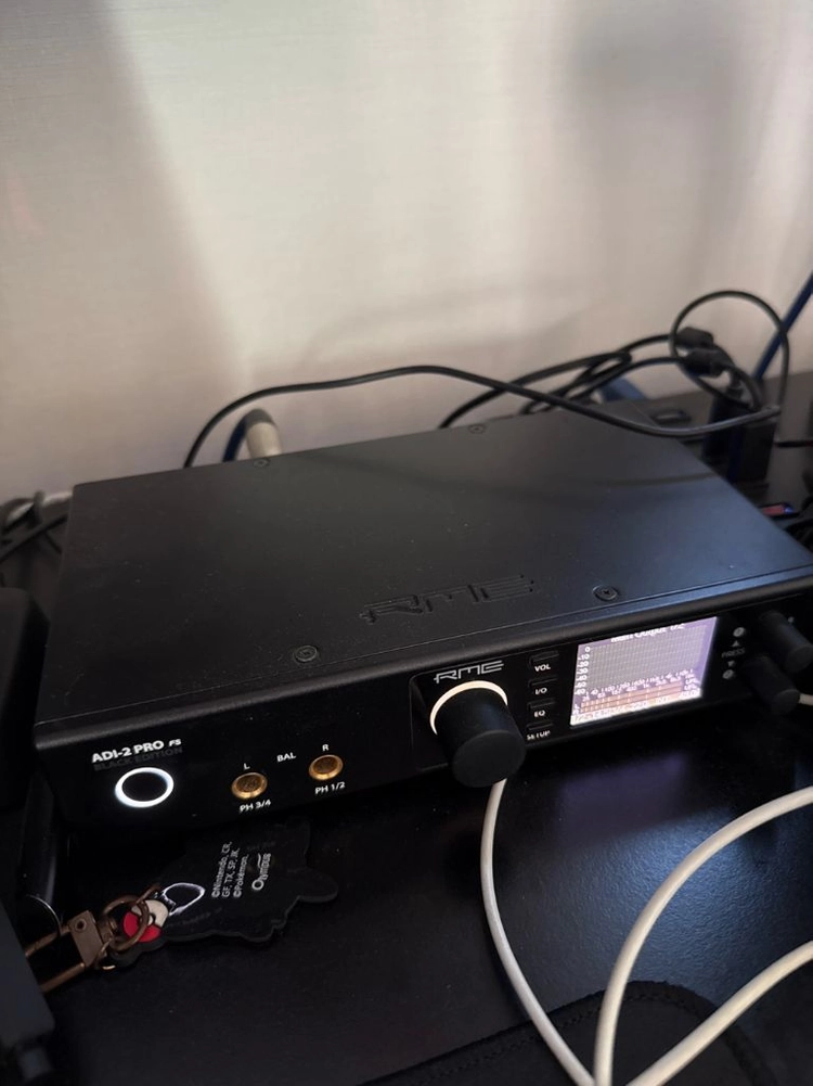 S+ 급 RME ADI-2 Pro fs black - 안심되는 중고거래
