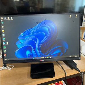 LG 24인치 고급형 IPS LED 모니터 이미지