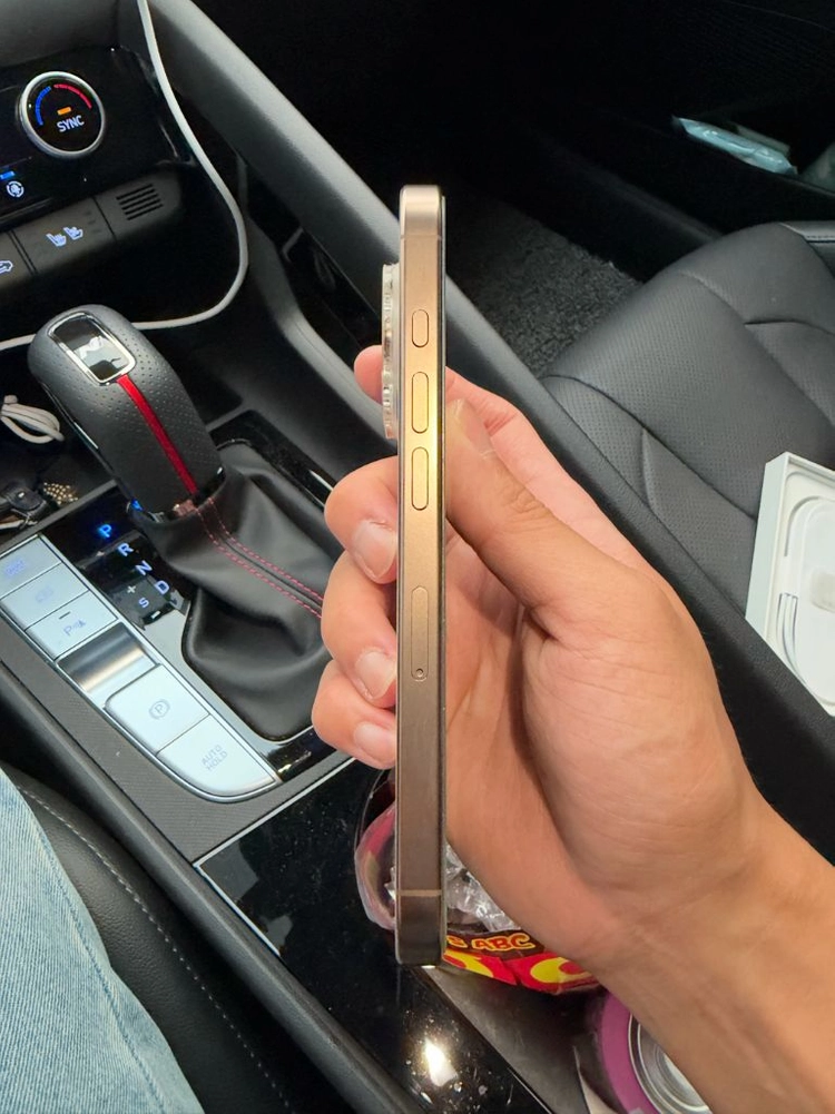 상태 최상 아이폰16프로 데저트골드 256gb 풀박스, 정품케이스 이미지