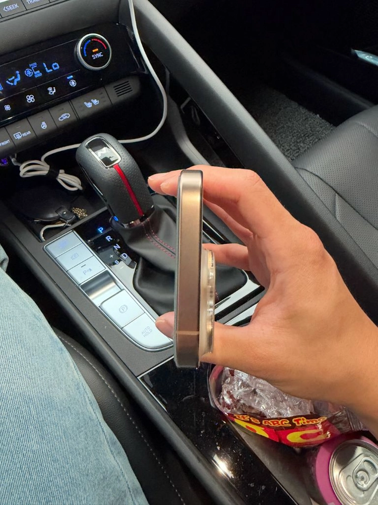 상태 최상 아이폰16프로 데저트골드 256gb 풀박스, 정품케이스 이미지