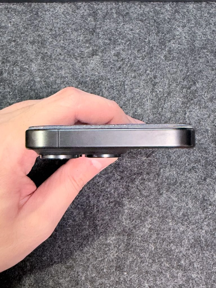 아이폰15pro 블랙 티타늄 512GB 이미지