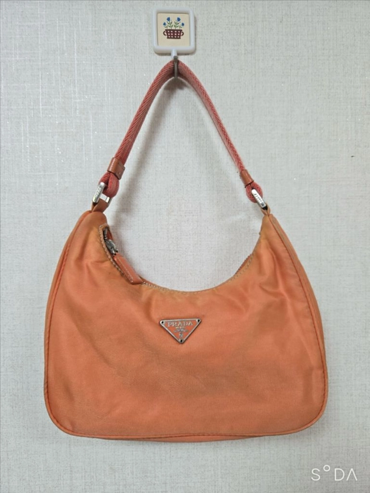 PRADA 프라다 오렌지 나일론 호보백 토트백 가방 이미지