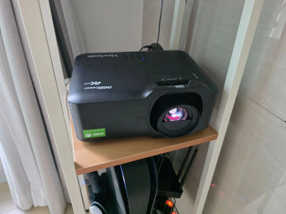 뷰소닉 LX700-4K RGB 레이저 빔프로젝터 이미지