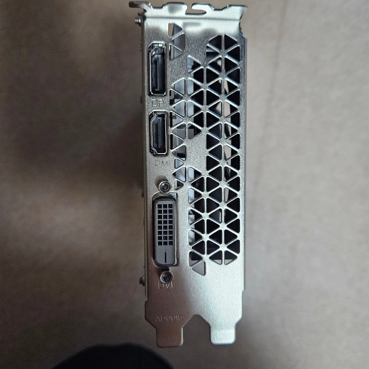 RTX 3050 6GB 그래픽카드 이미지