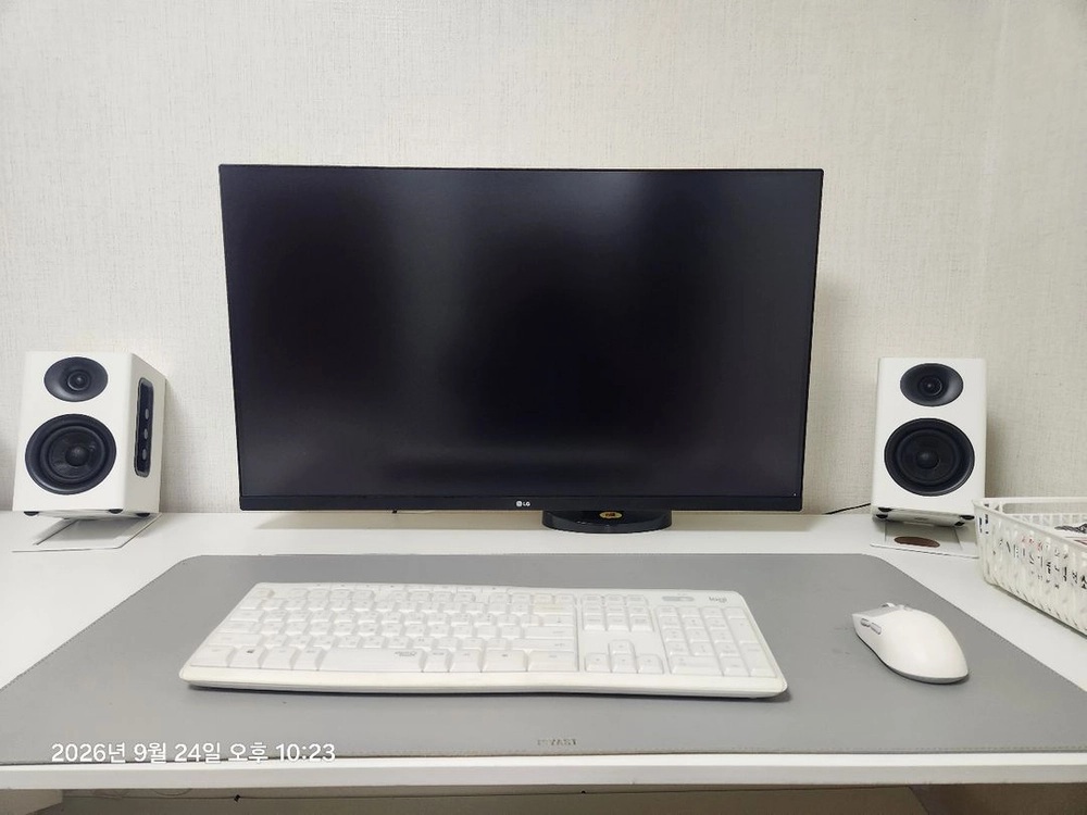 LG 32인치 4k 모니터 급처 이미지