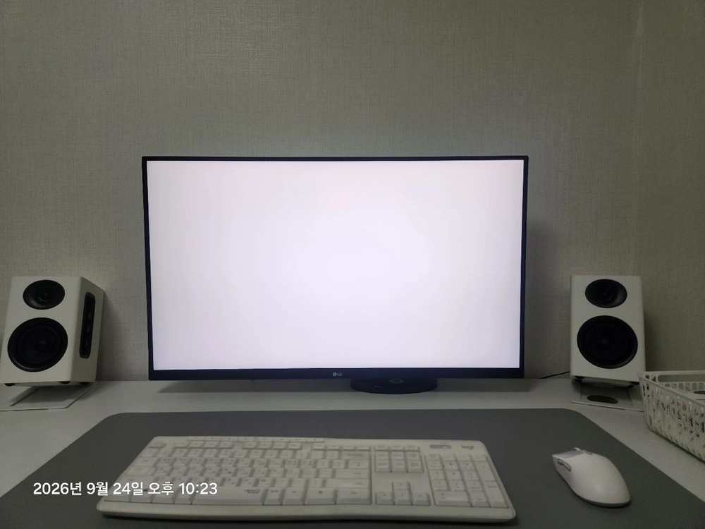 LG 32인치 4k 모니터 급처 이미지