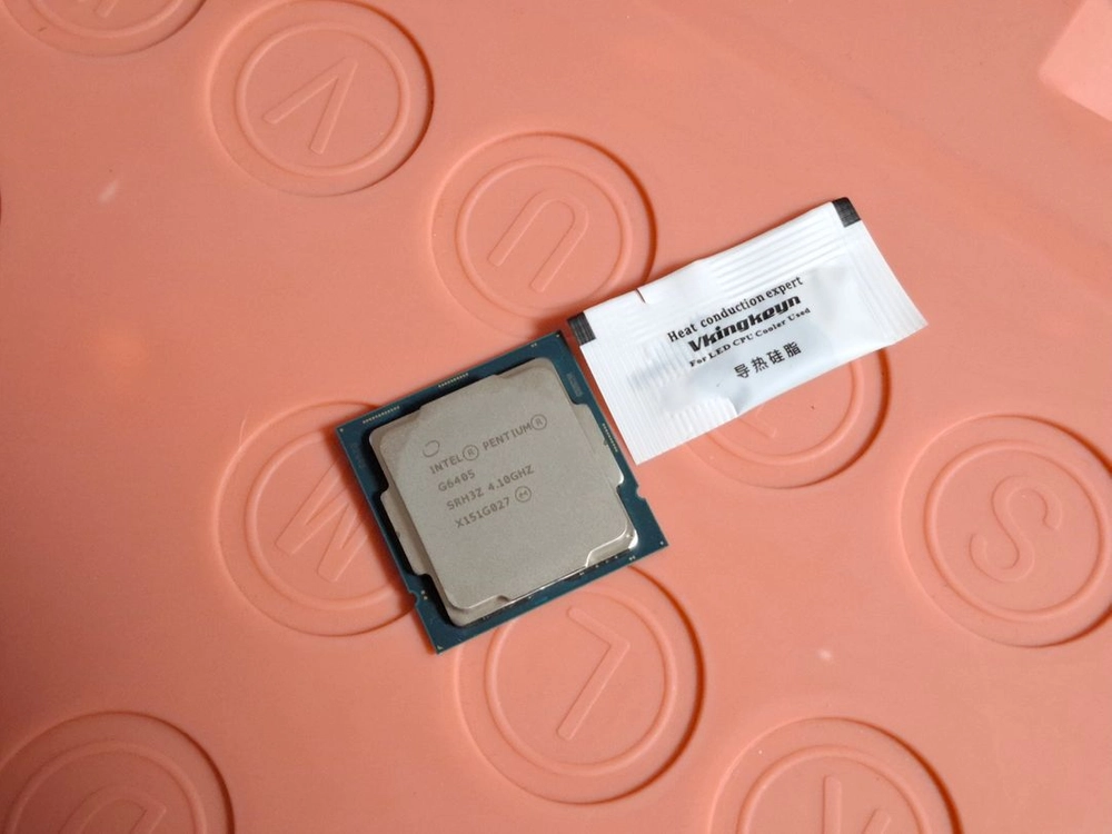 인텔 펜티엄 골드 G6405 CPU (LGA1200 / 써멀구리스 포함) 10세대 11세대 1200 내장그래픽 탑재 이미지