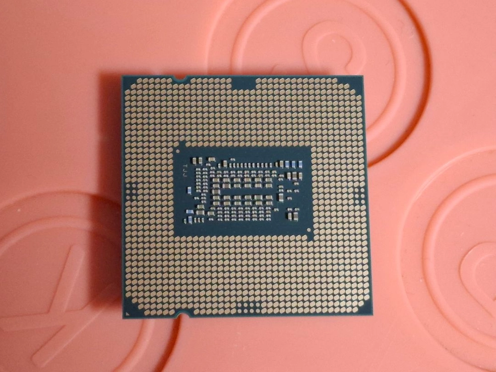 인텔 펜티엄 골드 G6405 CPU (LGA1200 / 써멀구리스 포함) 10세대 11세대 1200 내장그래픽 탑재 이미지