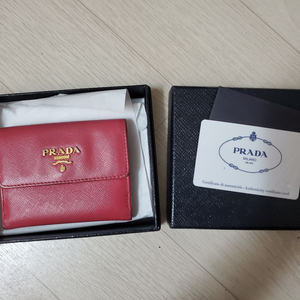 프라다 사피아노 푸시아 메탈 반지갑 (정품 박스, 속지, 보증 카드) 이미지