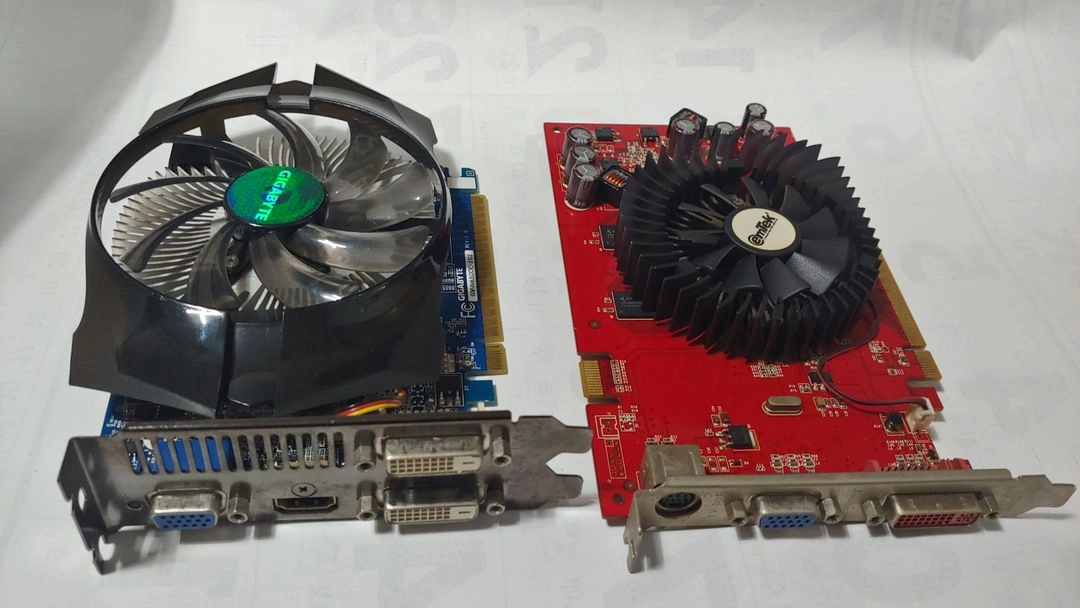 고장 구형 그래픽카드 2종 (GTX650,7600GT) 팝니다.. 이미지
