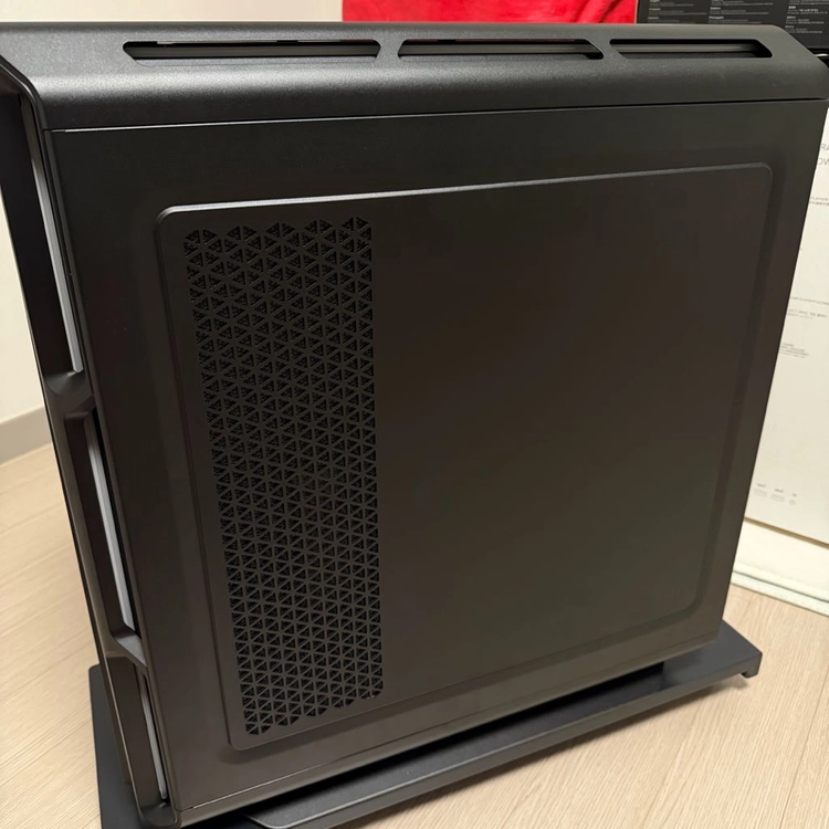 커세어 5000T RGB 블랙 케이스 이미지