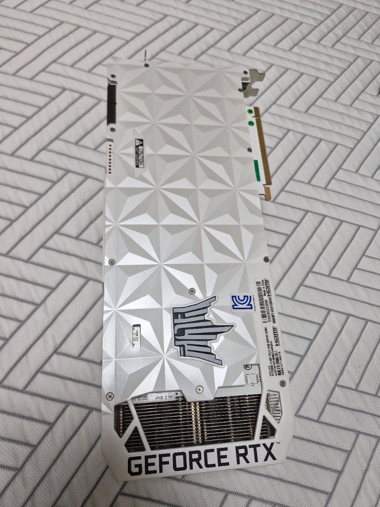 3090ti hof 그래픽카드 판매합니다. 이미지