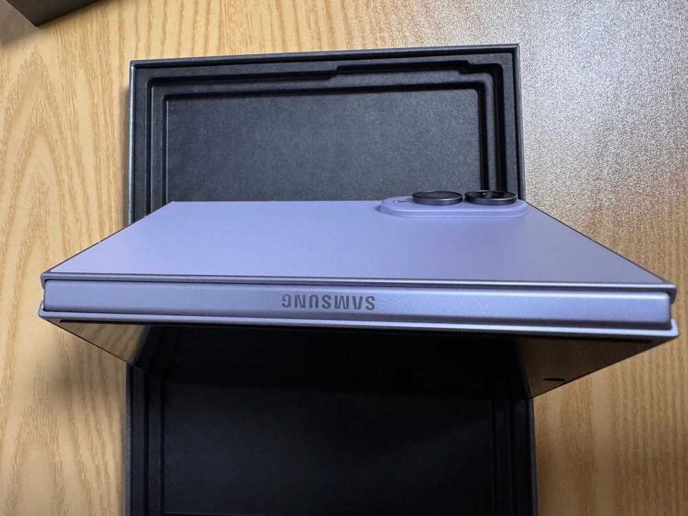 갤럭시 폴드8 512gb 라벤더 이미지