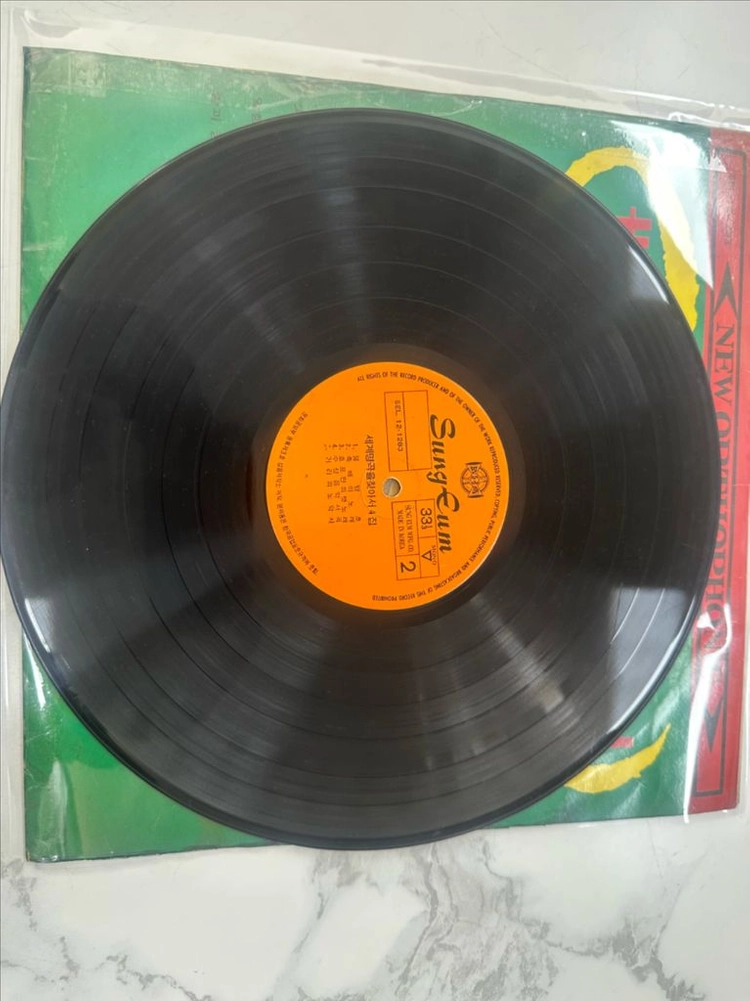 희귀 1960년대 성음레코드 세계명곡을 찾아서 제4집 클래식 명곡 LP 팝니다 상품 상세 정보 • 타이틀: 세계명곡 이미지