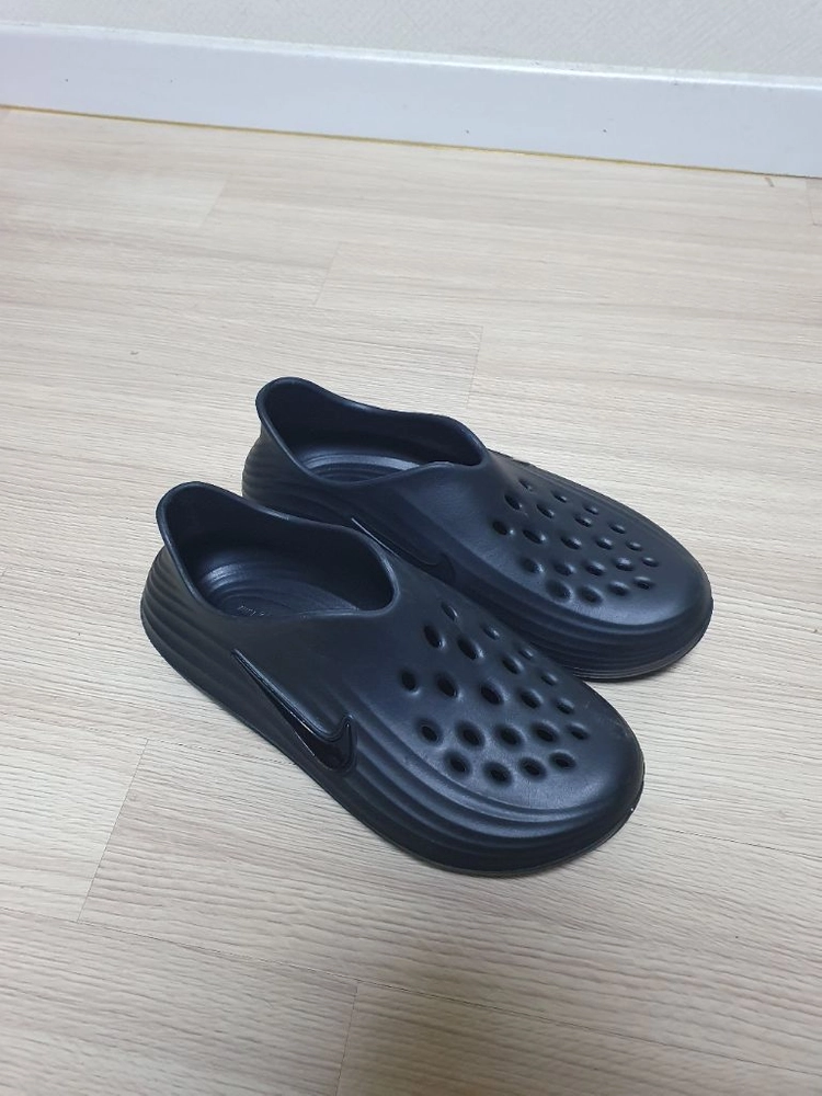 나이키 리주버네이트 클로그 260 이미지