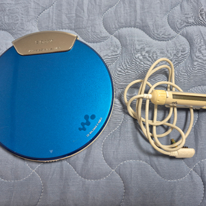 SONY D-NE820 BLUE색상 정상작동품 판매합니다. 이미지