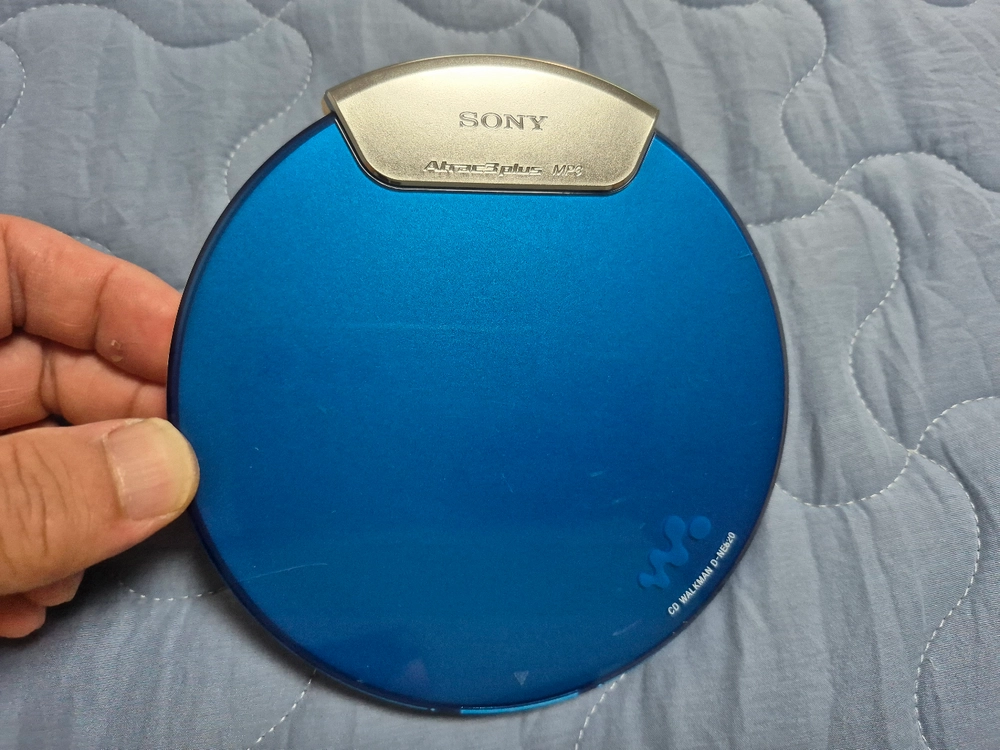 SONY D-NE820 BLUE색상 정상작동품 판매합니다. 이미지