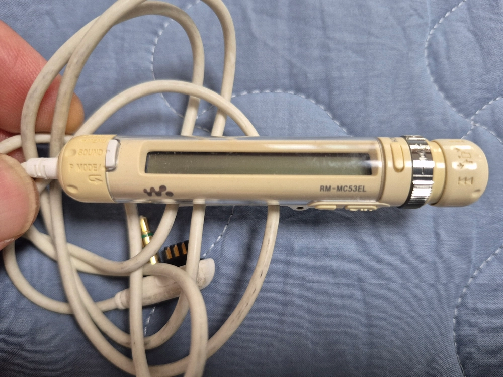 SONY D-NE820 BLUE색상 정상작동품 판매합니다. 이미지