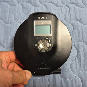 SONY D-NE900 BLACK색상 정상작동품 판매합니다. 이미지