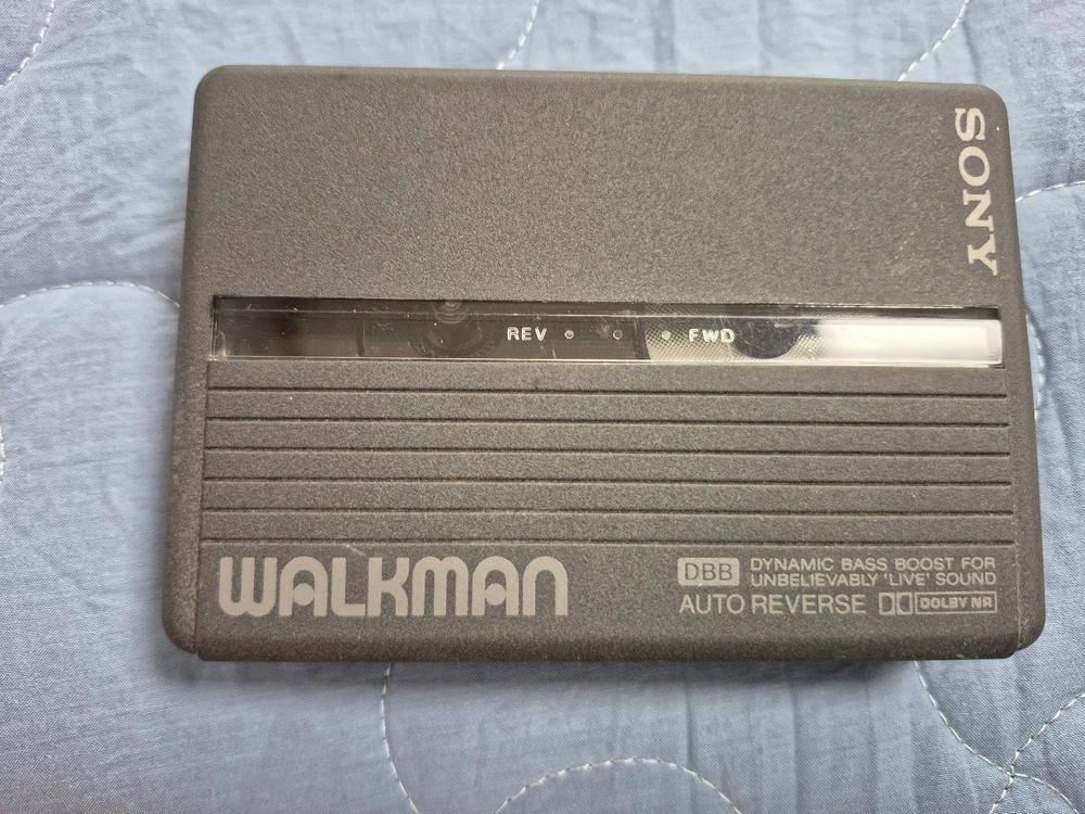 SONY WM-503 DARK GREY색상 정상작동품 판매합니다. 이미지