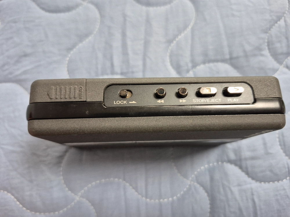 SONY WM-503 DARK GREY색상 정상작동품 판매합니다. 이미지