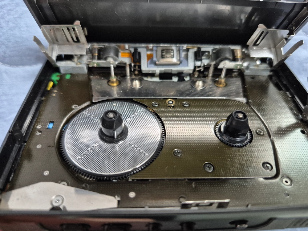 SONY WM-503 DARK GREY색상 정상작동품 판매합니다. 이미지