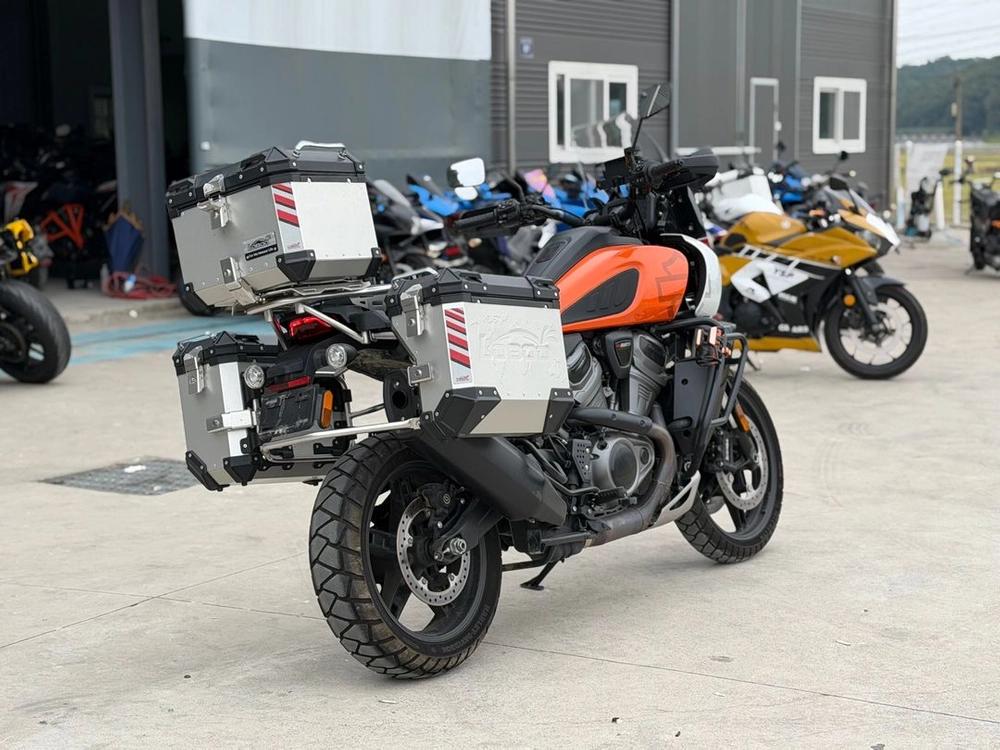 할리데이비슨 팬아메리카 1250 스페셜 21년식 3300KM 신차급차량 판매합니다 이미지