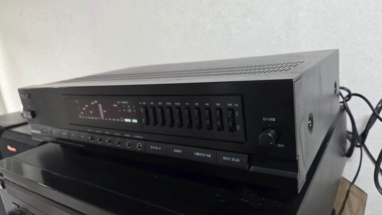 인켈 스테레오 그래픽 이퀄라이저 EQ-4010C 입니다 이미지