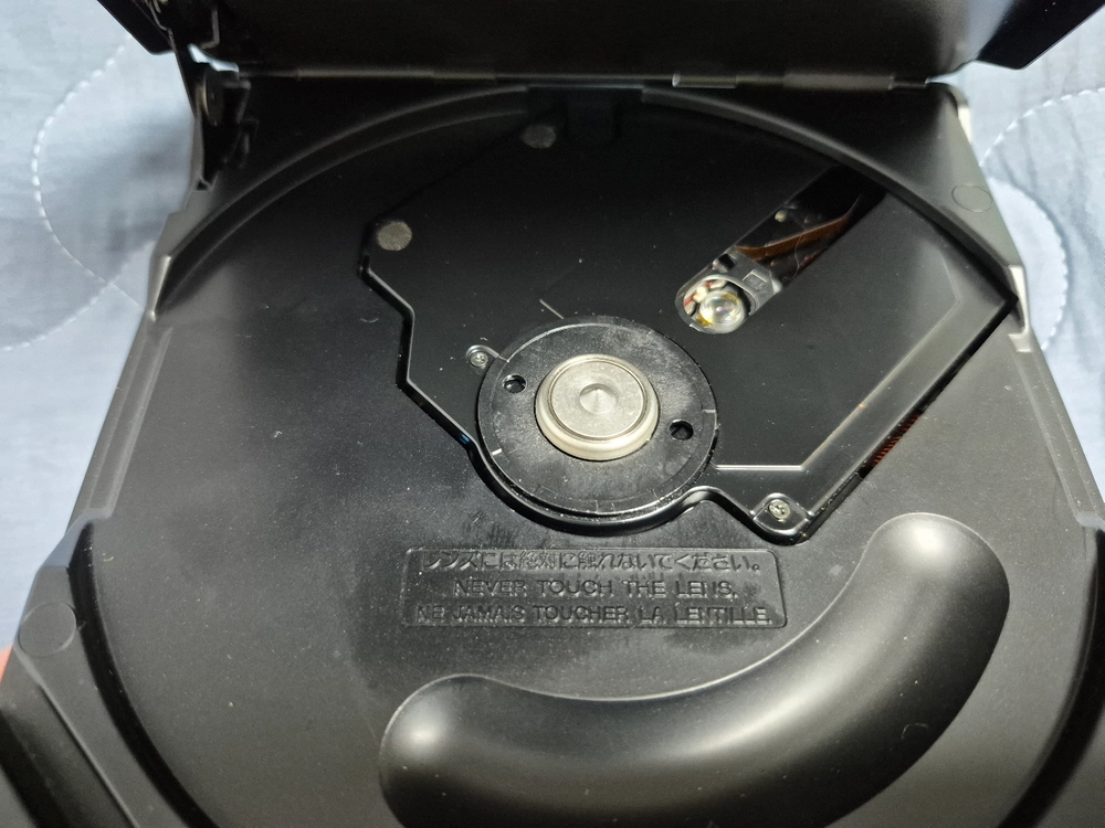 SONY D-350 BLACK색상 정크기기 판매합니다. 이미지