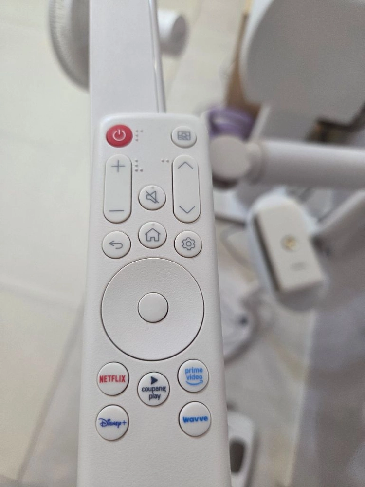LG 스탠바이미2 27인치 화이트 + 마샬 스피커 이미지