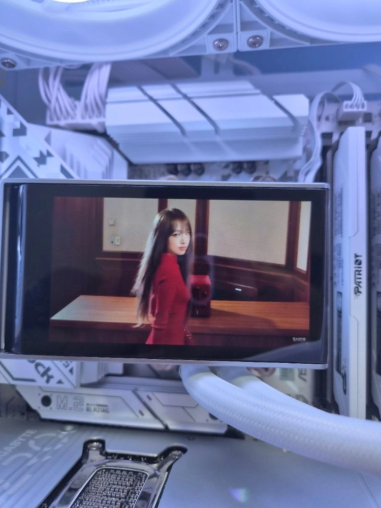 하이엔드 고사양 pc 9800x3d, rtx5080 , 32g ,1테라 이미지
