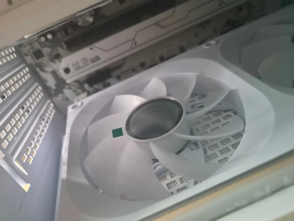 하이엔드 고사양 pc 9800x3d, rtx5080 , 32g ,1테라 이미지
