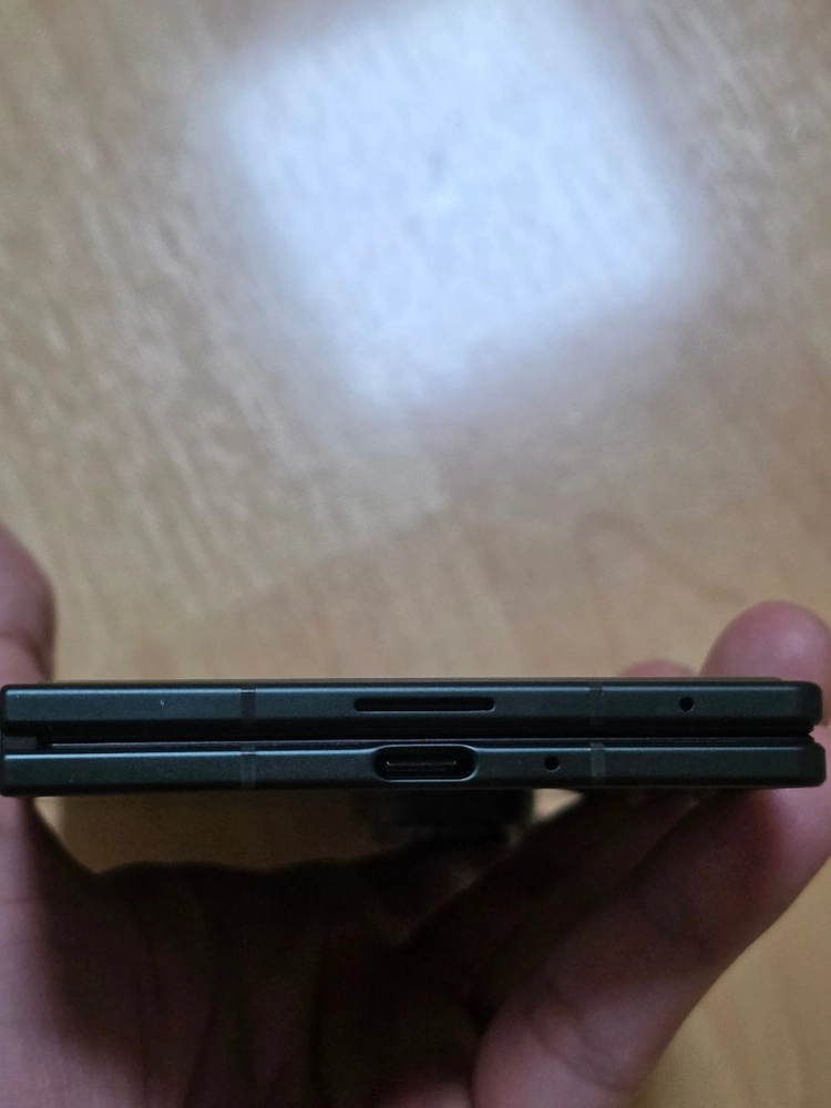 (새것급) 갤럭시 폴드8 울트라 자급제 그린쉐도우 512GB 팔아요 이미지