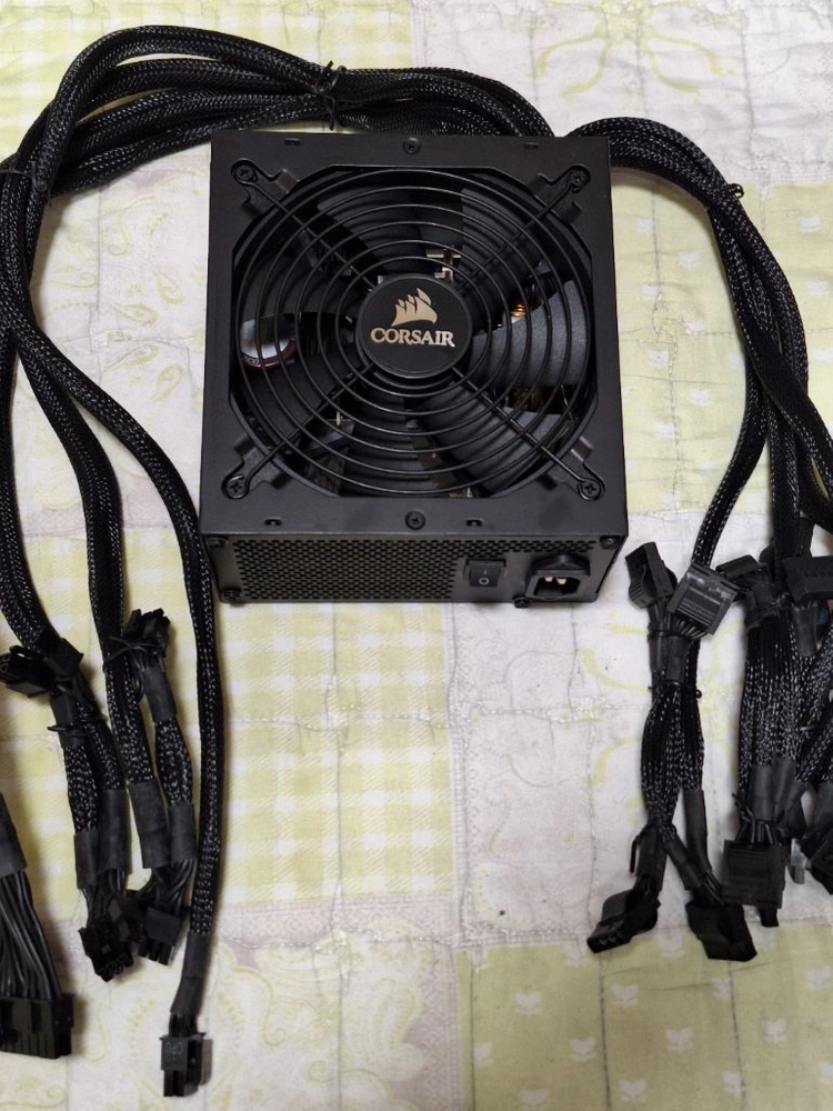 커세어 CX750 파워 서플라이 이미지